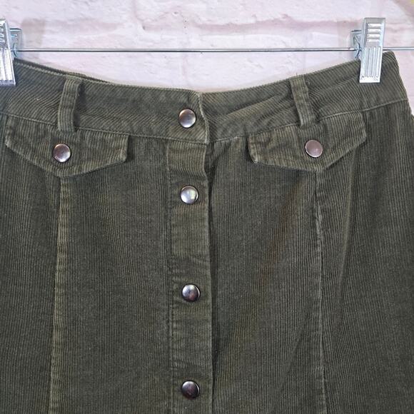 M Abound Womens Dark Green Corduroy Mini Skirt Size S Fall Snap Button Front - Picture 2 of 8